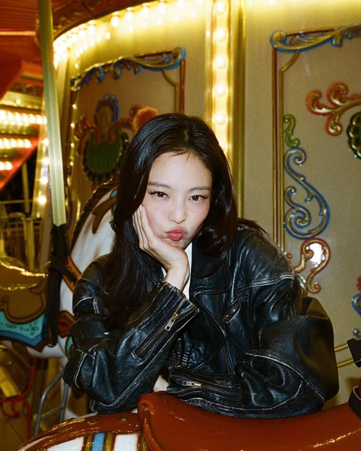 JENNIE INSTAGRAM POST